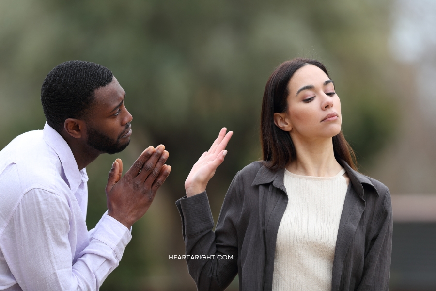 Most Respectful Ways to Turn Down Advances From a Man